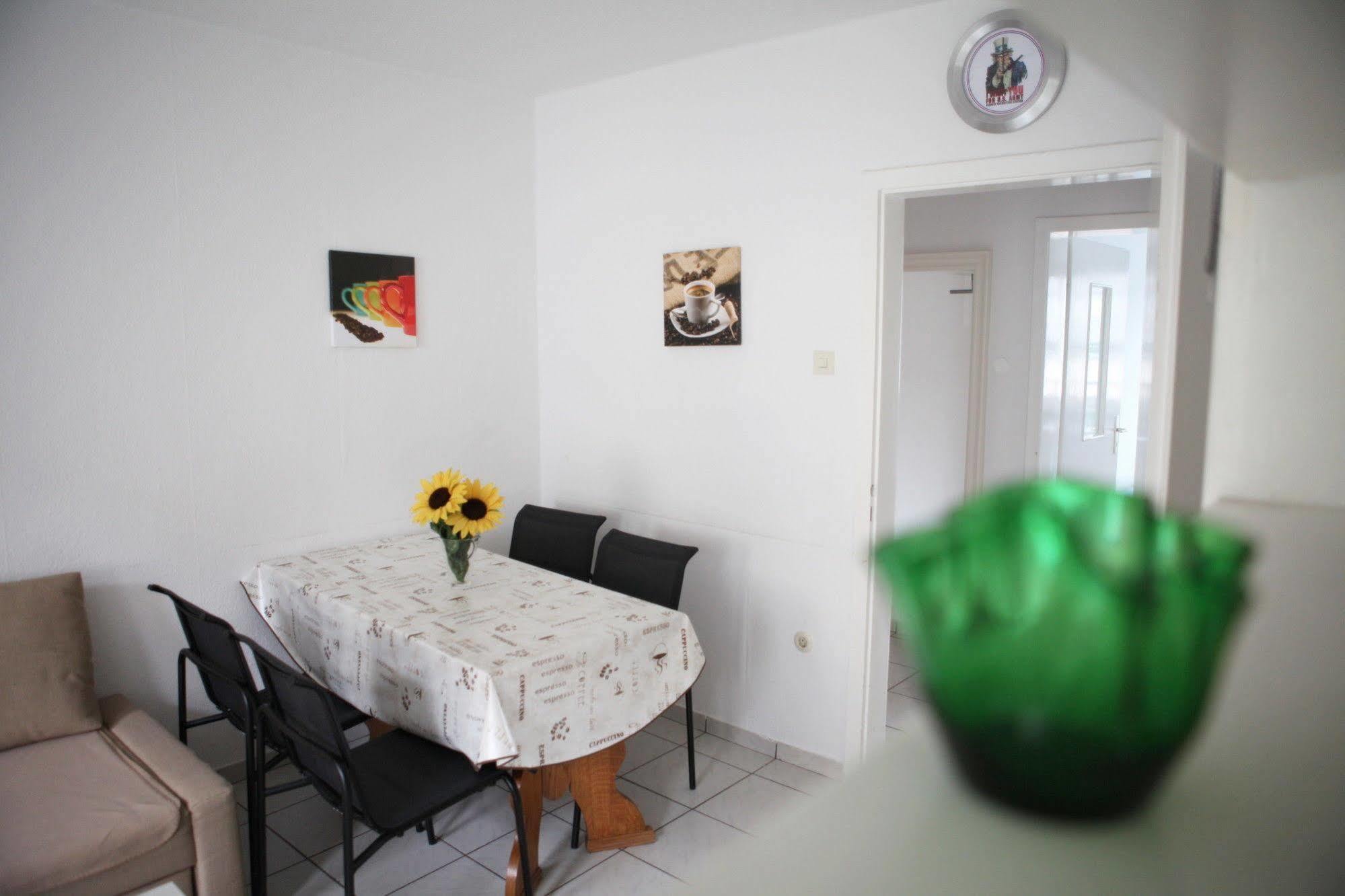 White House Bochum Ehrenfeld Apartment Exterior photo